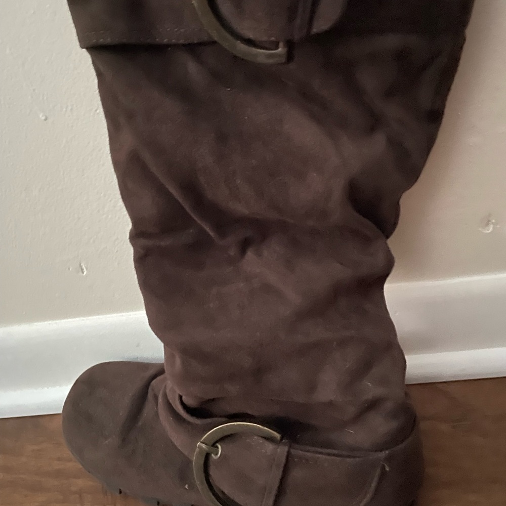 Brown boot
